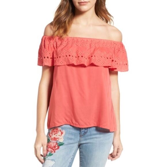 ✨ Misha Eyelet Embroidered Off-the-Shoulder Top✨ - Picture 2 of 5